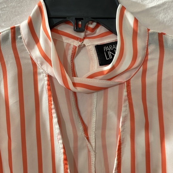 A size large, orange, and white, beautifully detailed parallel lines - Picture 2 of 10